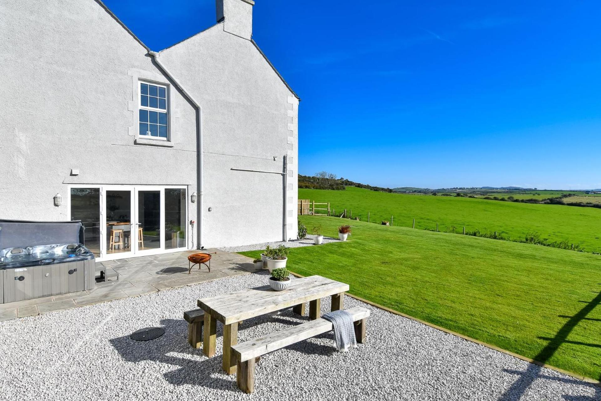 Ty Carmel - Carmel House Villa Llannerch-y-medd Eksteriør billede